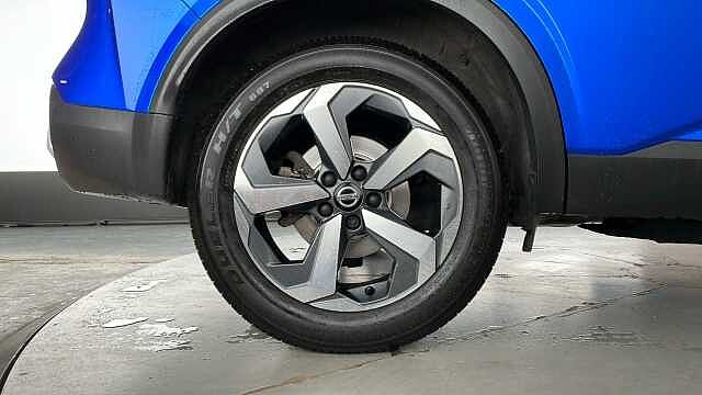 Nissan Qashqai NISSAN Qashqai 1.3 DIG-T MHEV N-Connecta SUV 5dr Petrol Hybrid XTRON Euro 6 (s/s