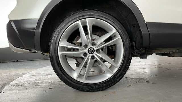Nissan Qashqai NISSAN Qashqai 1.3 DIG-T N-Motion SUV 5dr Petrol Manual Euro 6 (s/s) (140 ps)