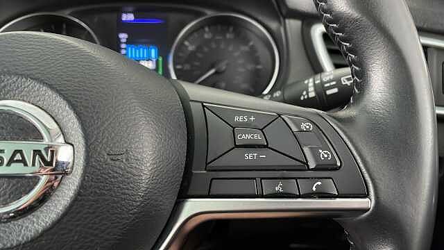 Nissan Qashqai NISSAN Qashqai 1.3 DIG-T N-Motion SUV 5dr Petrol Manual Euro 6 (s/s) (140 ps)