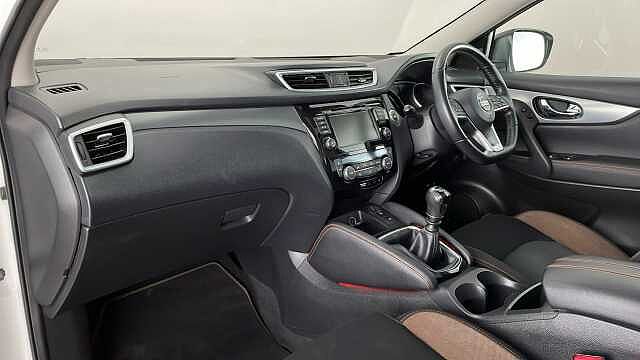 Nissan Qashqai NISSAN Qashqai 1.3 DIG-T N-Motion SUV 5dr Petrol Manual Euro 6 (s/s) (140 ps)
