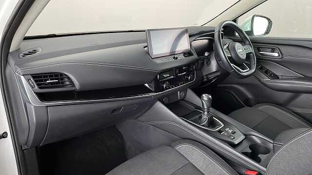 Nissan Qashqai NISSAN Qashqai 1.3 DIG-T MHEV N-Connecta SUV 5dr Petrol Hybrid Manual Euro 6 (s/