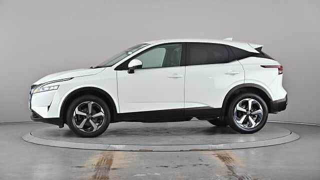 Nissan Qashqai NISSAN Qashqai 1.3 DIG-T MHEV N-Connecta SUV 5dr Petrol Hybrid Manual Euro 6 (s/